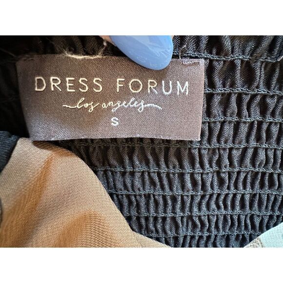 Dress Forum Cropped Swirl Pattern Top Size Small - Picture 4 of 4